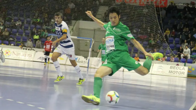 Tomoki Yoshikawa en acción con el Magna Gurpea.