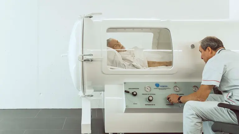 Cámara Hiperbárica del nuevo centro médico Oxien, en el edificio Sannas de Nuevo Artica CEDIDA