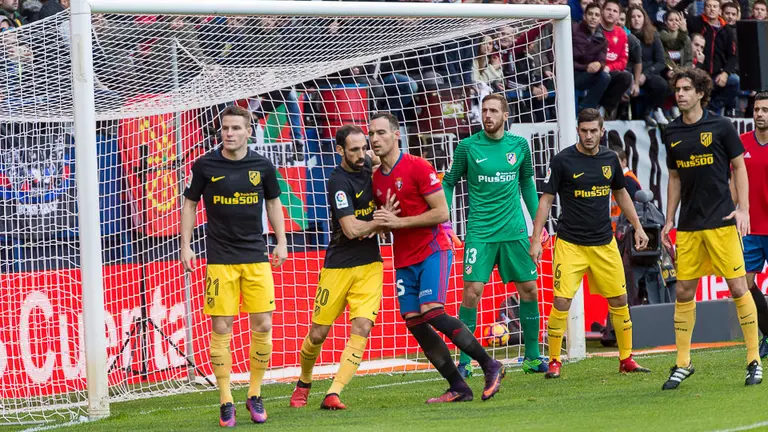 Partido entre Osasuna y Atlético de Madrid disputado en El Sadar (1). IÑIGO ALZUGARAY