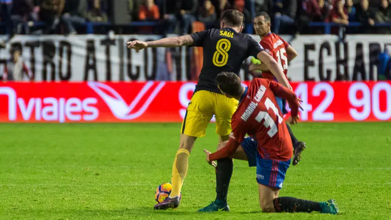 Partido entre Osasuna y Atlético de Madrid disputado en El Sadar (13). IÑIGO ALZUGARAY