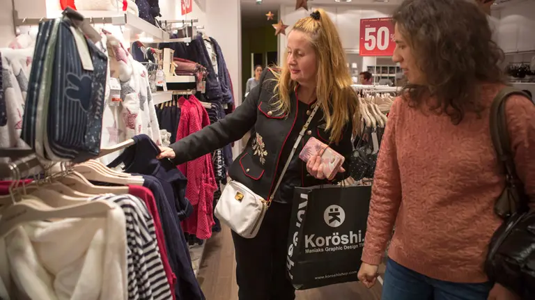 La ganadora del premio del centro comercial Itaroa, Mariana Angelova.