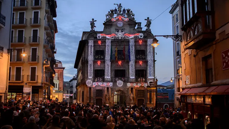Encendido de las luces navideñas en Pamplona. PABLO LASAOSA 01