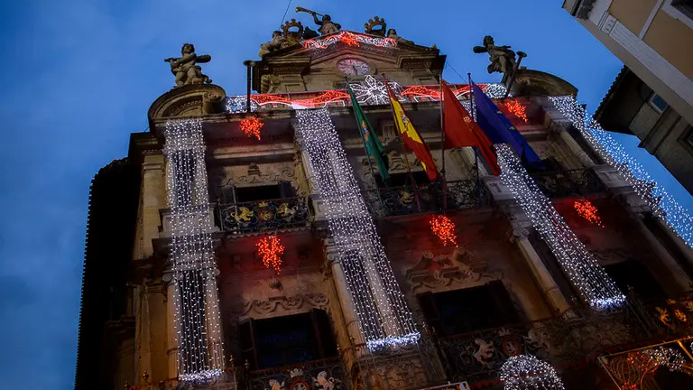 Encendido de las luces navideñas en Pamplona. PABLO LASAOSA 03
