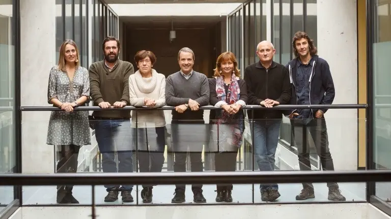 Leticia Jericó, José Javier López Goñi, Soledad Barber, Javier Fernández Montalvo, Inés Olaizola, Alfonso Arteaga y Raúl Cacho, autores del estudio de la UPNA