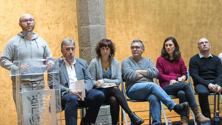 El alcalde de Pamplona, Joseba Asiron, y el equipo de gobierno municipal presentan el proyecto de presupuesto para 2017 (29). IÑIGO ALZUGARAY