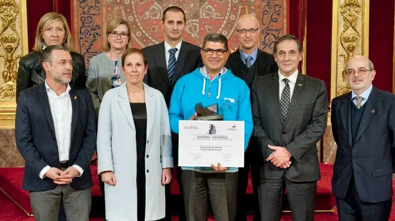 Uxue Barkos, Georges Sabe, Txomin García Hernández y otros representantes institucionales.