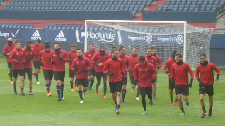 Entrenamiento de Osasuna en El Sadar.