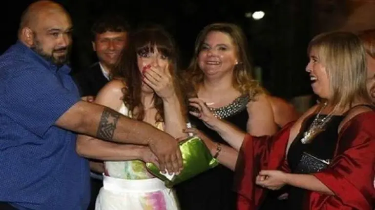 Fotograma del vídeo de la boda en la que una invitada descubrió que era la novia