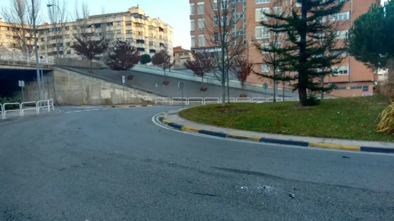 Rotonda entre Río Ega y Buenaventura Íñiguez. PMUNICIPAL