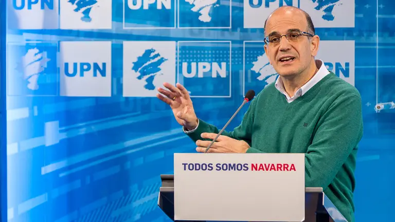 El portavoz de UPN para Educación, Alberto Catalán, comenta la última iniciativa del Gobierno en relación con el aprendizaje de lenguas extranjeras. IÑIGO ALZUGARAY