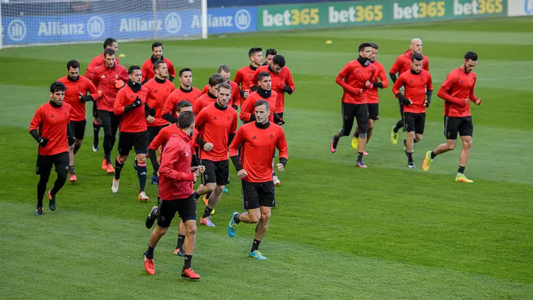 Osasuna enterna en el Sadar a las órdenes de Joaquín Caparrós. PABLO LASAOSA 21