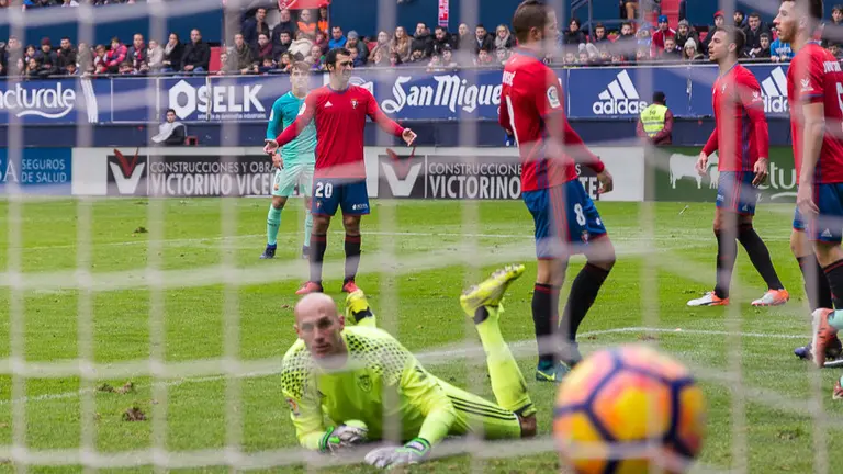 Partido de la Liga Santander entre Osasuna y Barcelona (0-3) disputado en El Sadar (66). IÑIGO ALZUGARAY
