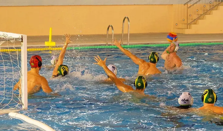 Partido del Waterpolo Navarra. Foto Ámgel Artola.