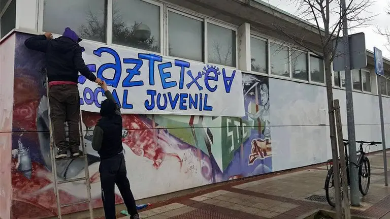 Gaztetxe en las instalaciones de las antiguas pistas de atletismo de Barañáin FACEBOOK