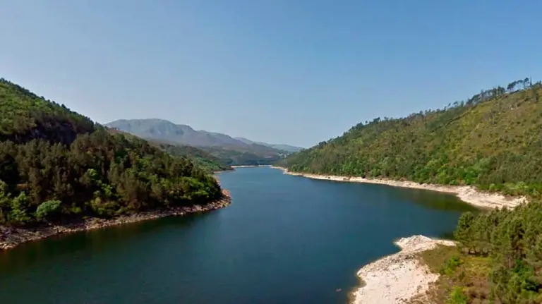 Rio en el que ha aparecido el cuerpo de la joven en el municipio de Lovios, Ourense.
