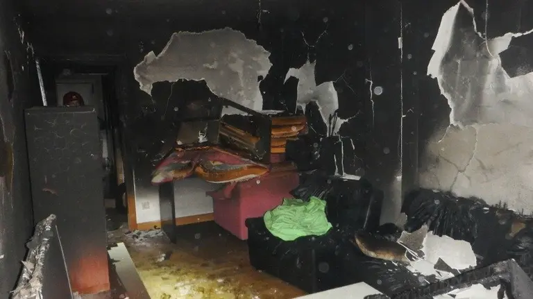 Estado de la vivienda donde se ha ocasionado el fuego en San Jorge. PMUNICIPAL