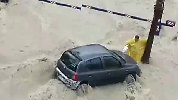 Un hombre se ha adentrado en la cala de Finestrat, en Alicante, durante las inundaciones y ha fallecido al ser arrastrado por el agua