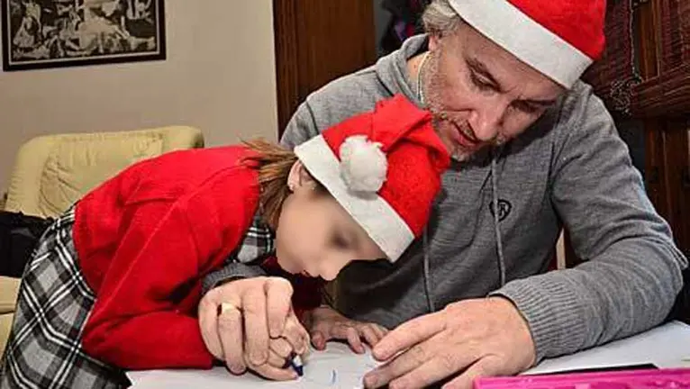 Nadia Nerea y su padre. FACEBOOK