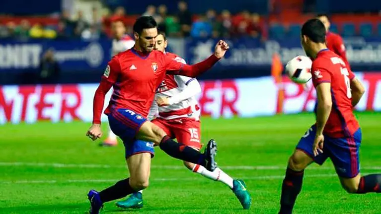 Primera parte del encuentro entre Osasuna y el Granada en Pamplona. LALIGA (6)