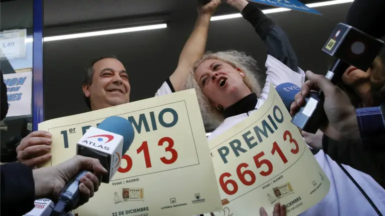 Madrid celebra el Gordo de Navidad. EFE