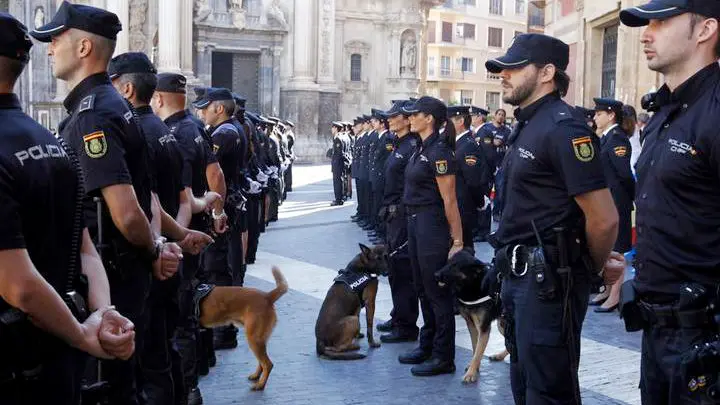 Agentes de la Policía Nacional.