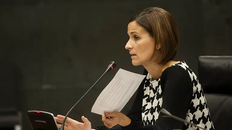 La secretaria general del PSN, María Chivite, durante el pleno parlamentario en el que se aprobaron los presupuestos navarros. MIGUEL OSÉS 
