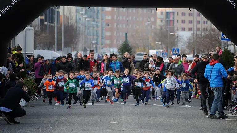 Imágenes de la IV San Silvestre de Artica 'Ayudamos a Nerea'. ÁLVARO RUBIO (6)