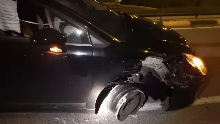 Imágenes de algunos de los accidentes viales del fin de semana de Navidad en Pamplona. POLICÍA MUNICIPAL (2)