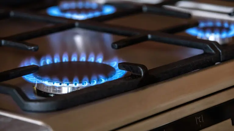 Quemadores de gas en una cocina ARCHIVO