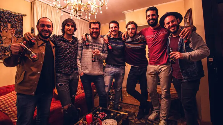 Integrantes de varios grupos navarros dan la bienvenida a 2017