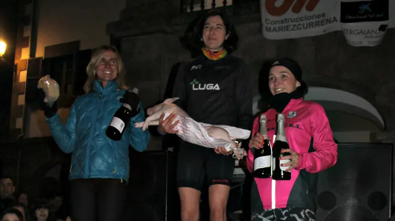 Las ganadoras de la San Silvestre 2016 de Santesteban