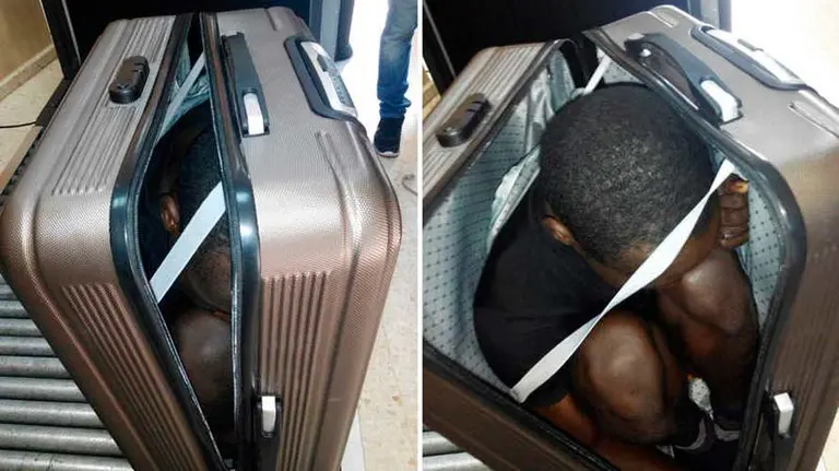El joven subsahariano hallado en la frontera con Ceuta en una maleta. EFE