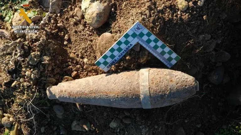 Proyectil localizado en el monte San Cristóbal, en Berriplano.