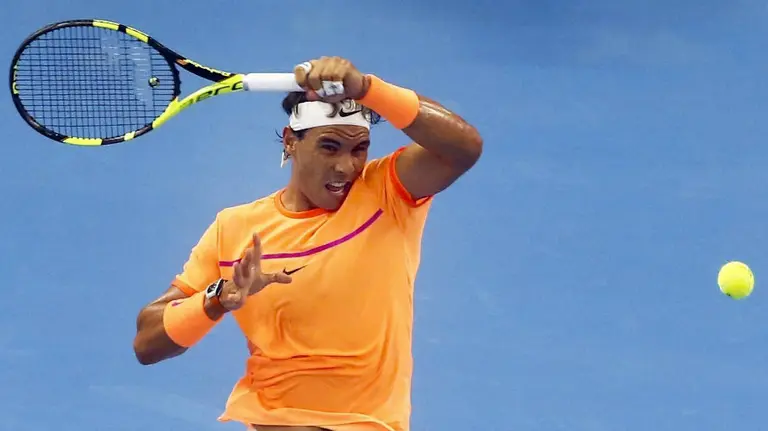 Nadal en acción en su primer torneo de 2017. Efe.