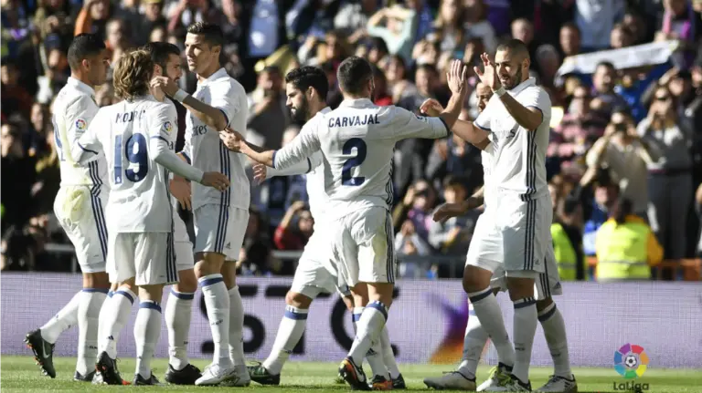 El R. Madrid se da un festín ante el Granada. Lfp.
