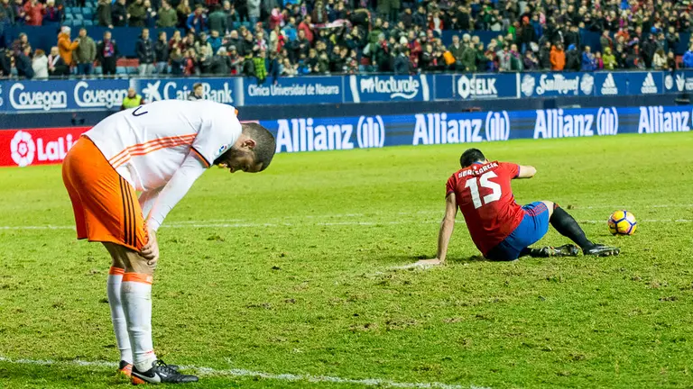 Partido de Liga entre Osasuna y Valencia disputado en El Sadar (23). IÑIGO ALZUGARAY