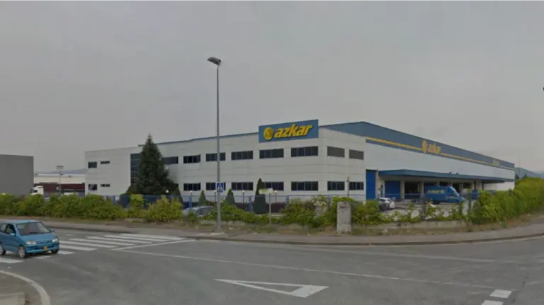 Transportes Azkar, empresa en la que tuvo lugar el accidente laboral con un operario herido.