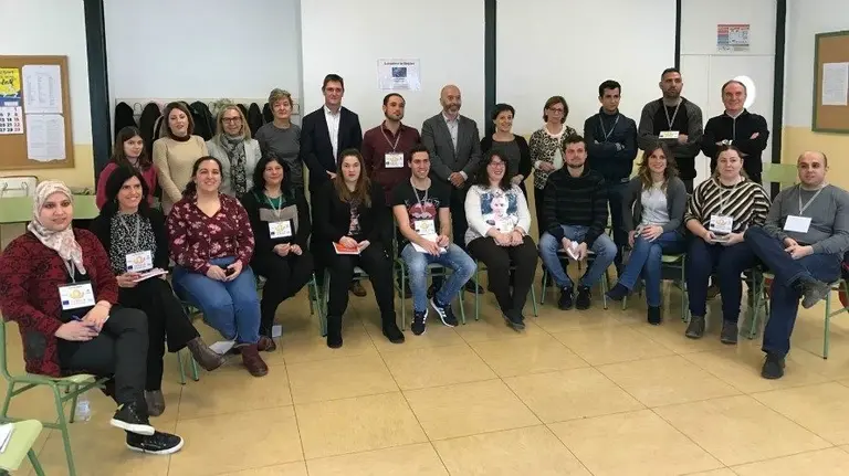 Trece mujeres y siete hombres preparan su salida al mercado laboral en la I Lanzadera de Empleo de Tudela.