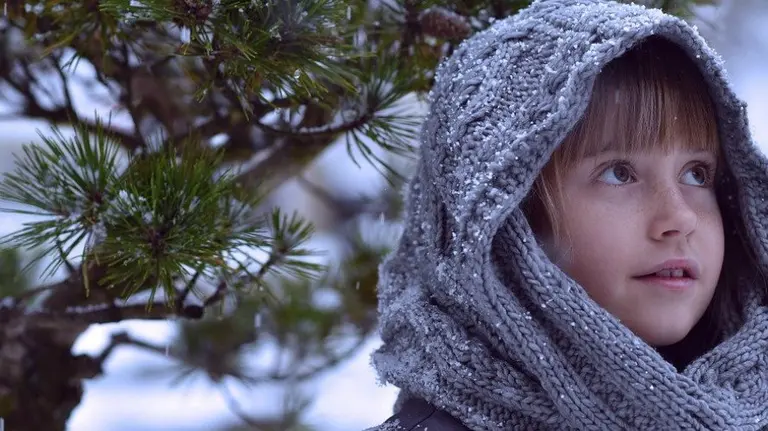 Los niños son unos de los más vulnerables al frío de estos días. ARCHIVO