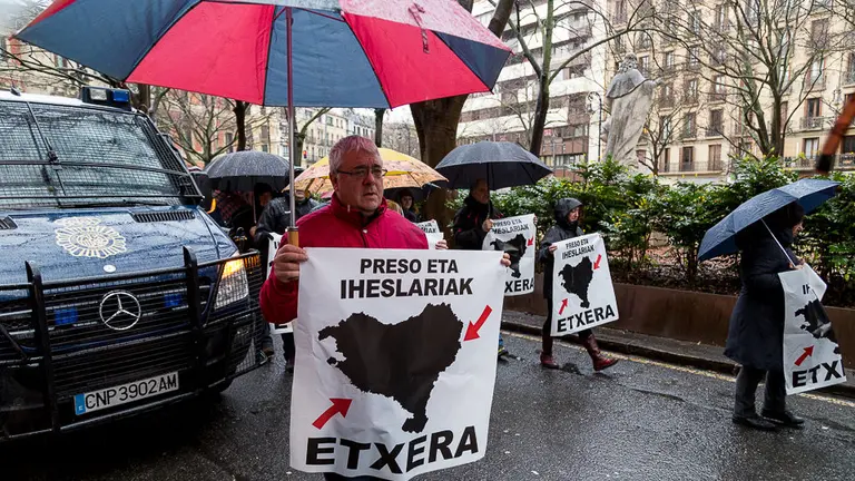 Manifestación de LAB para pedir el acercamiento de los presos de ETA. IÑIGO ALZUGARAY