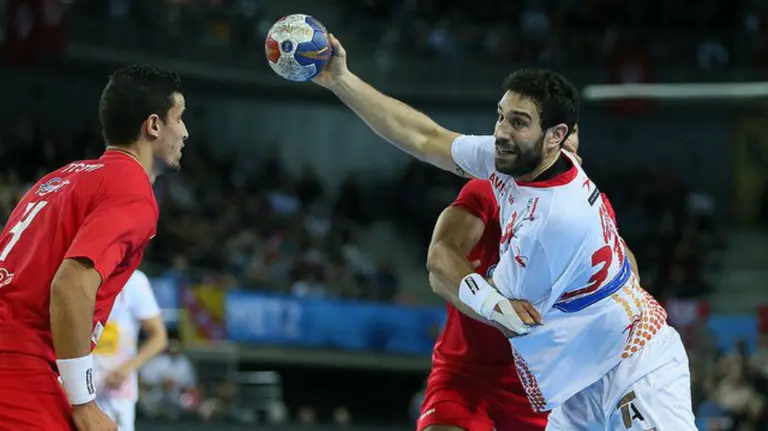 El navarro Iosu Goñi en acción ante Túnez.  Twitter.