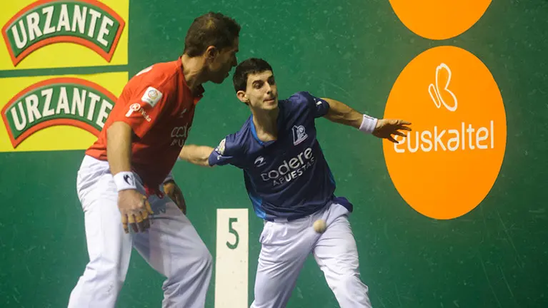 Campeonato Mano Parejas Olaizola II-Untoria se enfrentan a Altuna III-Barriola. MIGUEL OSÉS_9