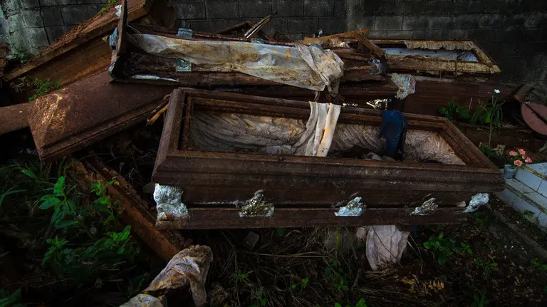 Imagen de ataúd destartalado ARCHIVO