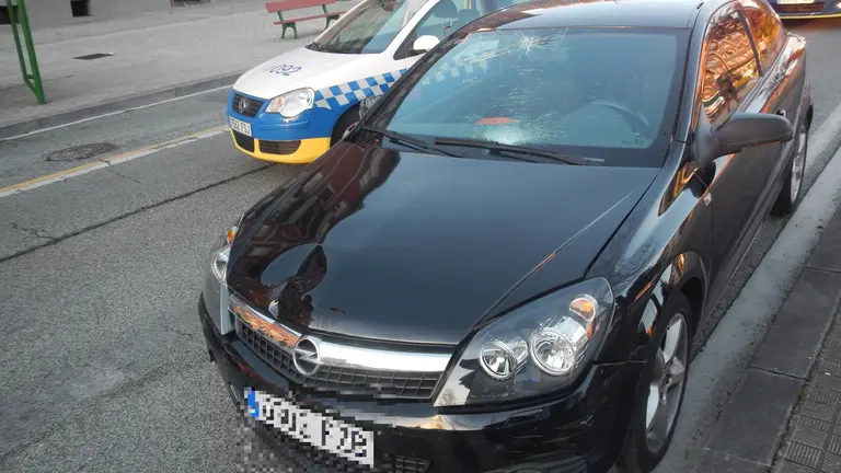 Coche responsable del atropello entre la calle Tajonar y Blas de la Serna, en 