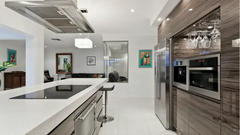 Una cocina en una imagen de recurso. ARCHIVO