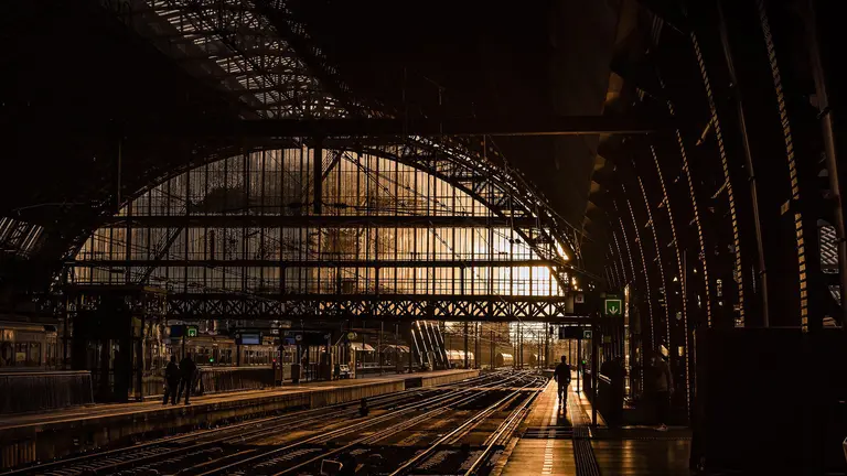 Una estaci&oacute;n de tren