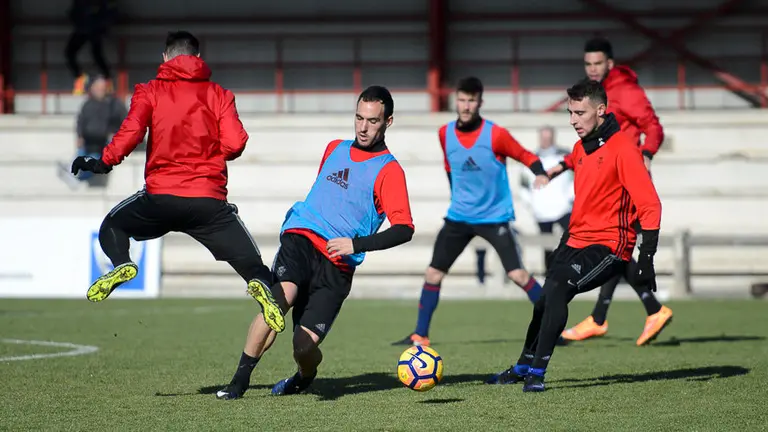 Último entrenamiento de Osasuna antes de la visita del Sevilla. PABLO LASAOSA 10