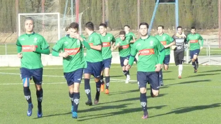 El Iruña saltando al campo 2016-17.