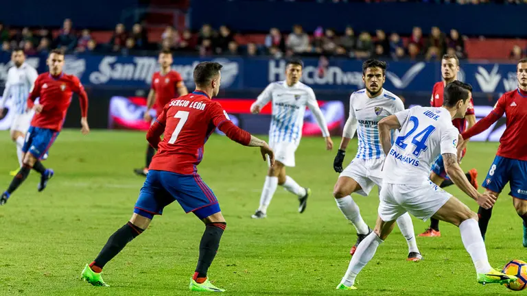 Partido de Liga entre Osasuna y Málaga (1-1) disputado en El Sadar (28). IÑIGO ALZUGARAY