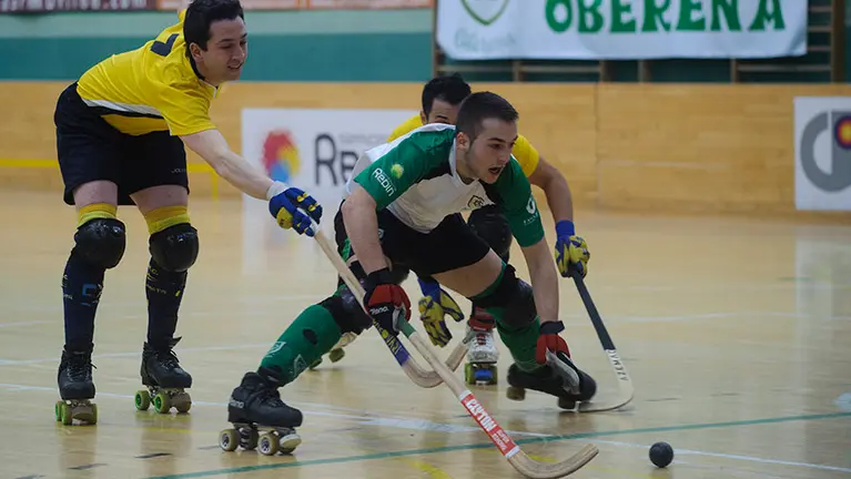 El Hockey Oberena se enfrenta al lider de la liga Josaleta. MIGUEL OSÉS_16